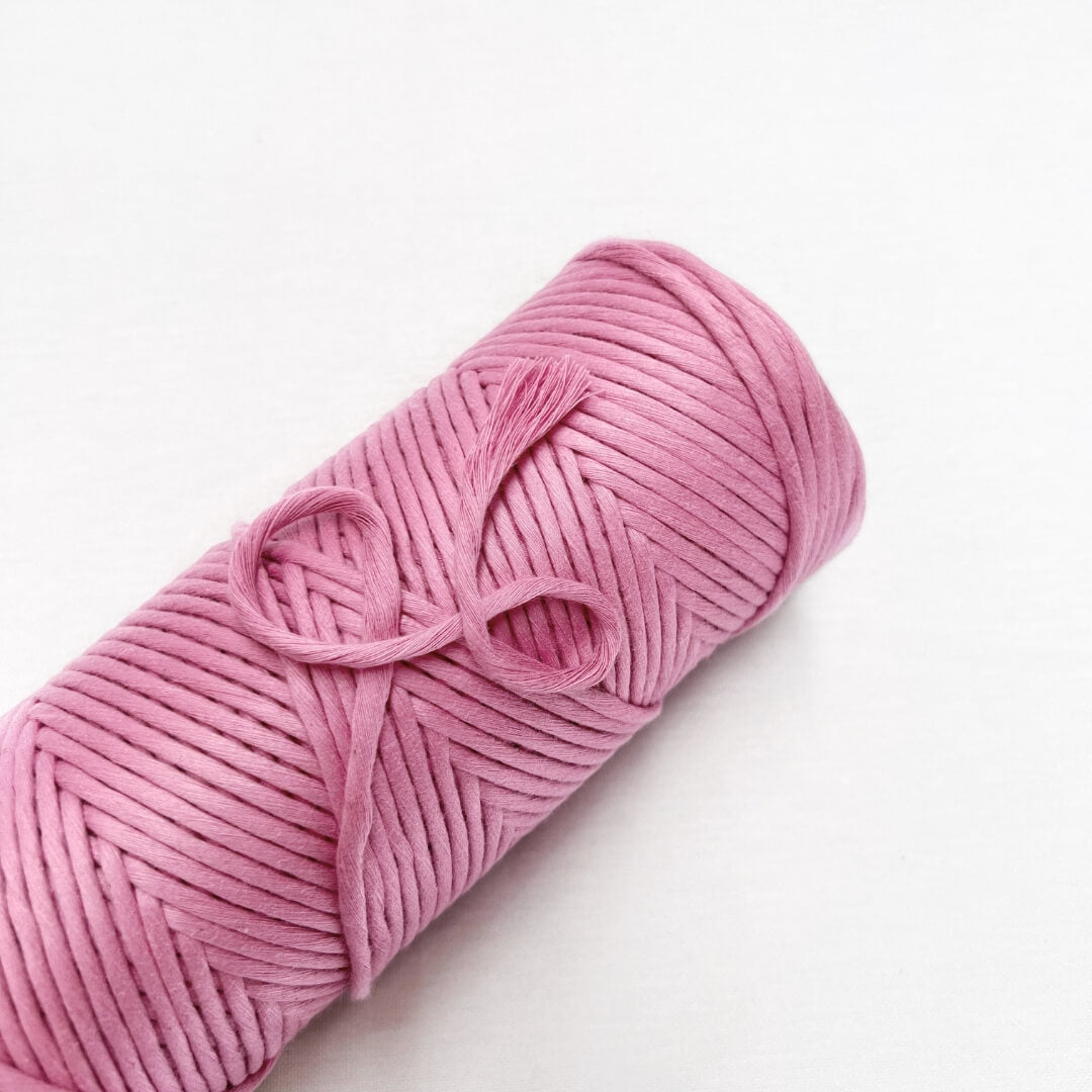 Cloud 9 Macrame String // Pixie Pink